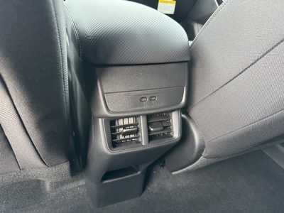 2026 Chevrolet Equinox, $31495.0. Photo 7