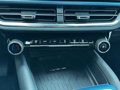 2026 Chevrolet Equinox, $41095.0. Photo 10