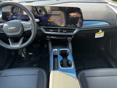 2026 Chevrolet Equinox, $41095.0. Photo 2