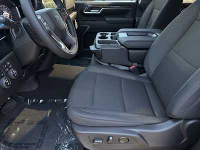 2026 Chevrolet 3500 Crew Cab, $65090.0. Photo 5