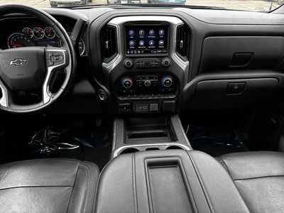 2020 Chevrolet 1500 Crew Cab, $34395. Photo 2