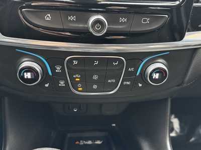 2022 Chevrolet Traverse, $29990. Photo 11