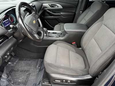 2022 Chevrolet Traverse, $29990. Photo 5