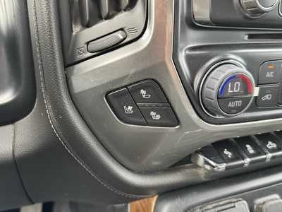 2019 Chevrolet 3500 Crew Cab, $39499. Photo 10