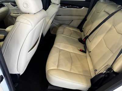 2019 Cadillac XT5, $15499. Photo 7