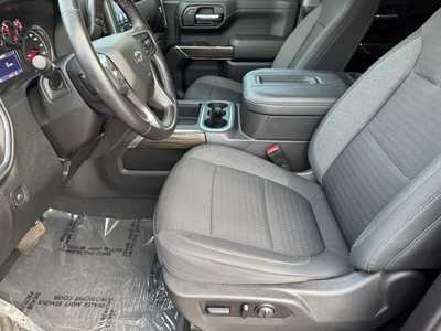 2021 Chevrolet 1500 Crew Cab, $38990. Photo 5