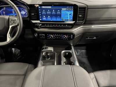 2025 Chevrolet 1500 Crew Cab, $58499. Photo 2