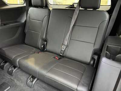 2023 Chevrolet Traverse, $37990. Photo 8