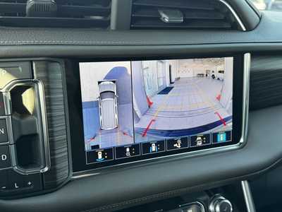 2021 GMC Yukon XL, $42499. Photo 4