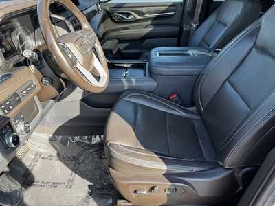 2021 GMC Yukon XL, $42499. Photo 5