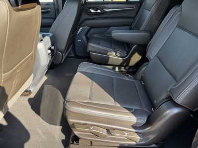 2021 GMC Yukon XL, $42499. Photo 7