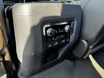 2021 GMC Yukon XL, $42499. Photo 9