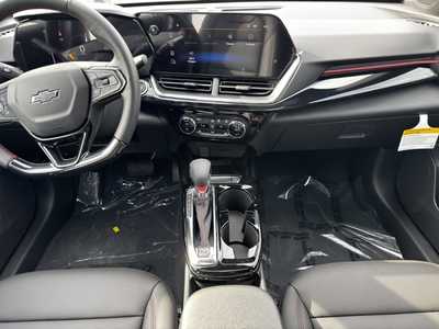 2026 Chevrolet Trax, $28385.0. Photo 2