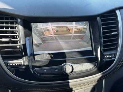 2022 Chevrolet Trax, $17999. Photo 4