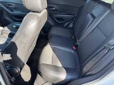 2022 Chevrolet Trax, $17999. Photo 6