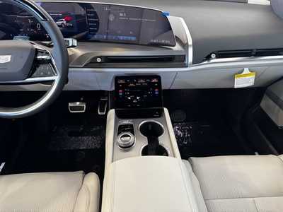 2026 Cadillac Vistiq, $81715.0. Photo 2