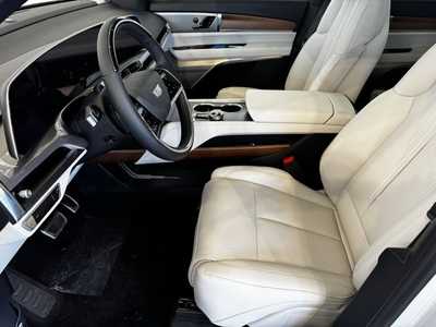 2026 Cadillac Vistiq, $81715.0. Photo 5