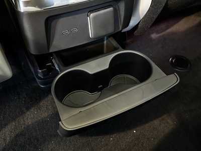 2026 Cadillac Vistiq, $81715.0. Photo 9