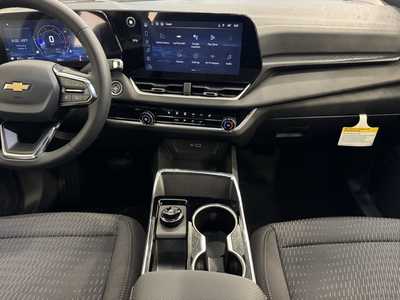 2026 Chevrolet Equinox, $31495.0. Photo 2