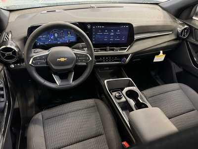 2026 Chevrolet Equinox, $31495.0. Photo 8