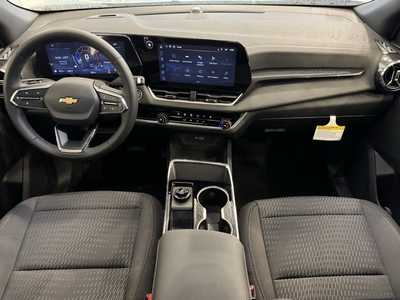 2026 Chevrolet Equinox, $31495.0. Photo 9