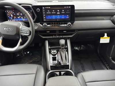 2026 Chevrolet Colorado Crew Cab, $43895.0. Photo 2