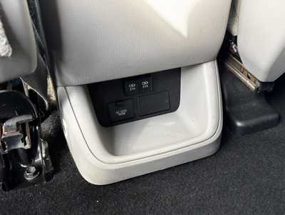 2018 Toyota Highlander, $21699. Photo 11