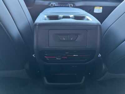 2026 Chevrolet 1500 Crew Cab, $71255.0. Photo 9