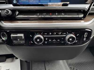 2026 Chevrolet 3500 Crew Cab, $60065.0. Photo 11