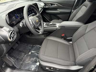 2026 Chevrolet Equinox, $37495. Photo 5