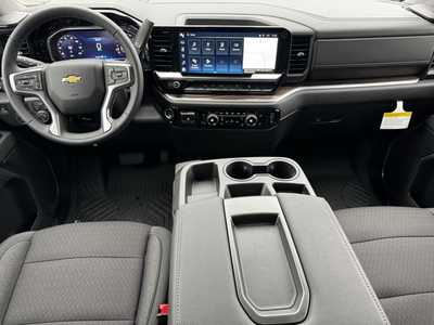 2026 Chevrolet 1500 Crew Cab, $54520.0. Photo 9