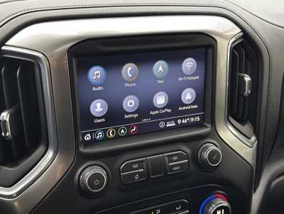 2020 Chevrolet 1500 Crew Cab, $33999. Photo 3