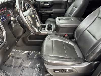 2020 Chevrolet 1500 Crew Cab, $33999. Photo 5