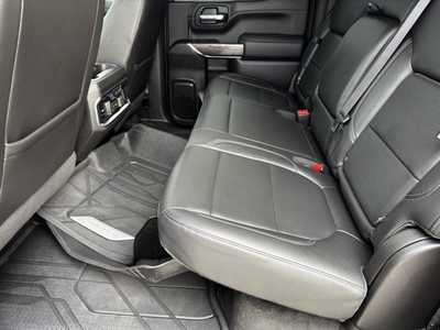 2020 Chevrolet 1500 Crew Cab, $33999. Photo 7