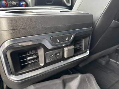 2020 Chevrolet 1500 Crew Cab, $33999. Photo 8