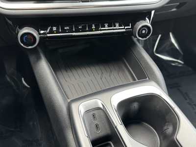 2026 Chevrolet Equinox, $37790.0. Photo 11