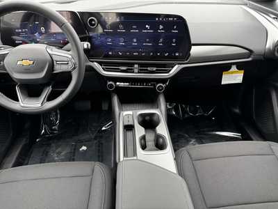 2026 Chevrolet Equinox, $37295.0. Photo 2