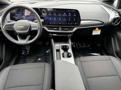 2026 Chevrolet Equinox, $37295.0. Photo 9
