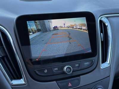 2017 Chevrolet Malibu, $15199. Photo 4
