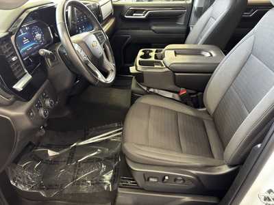 2022 Chevrolet 1500 Crew Cab, $36499. Photo 5