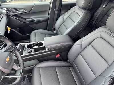 2026 Chevrolet Equinox, $31840.0. Photo 6
