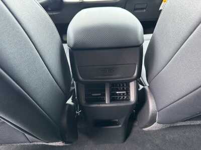 2026 Chevrolet Equinox, $31840.0. Photo 9