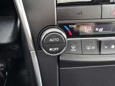 2016 Toyota Camry, $18590. Photo 11
