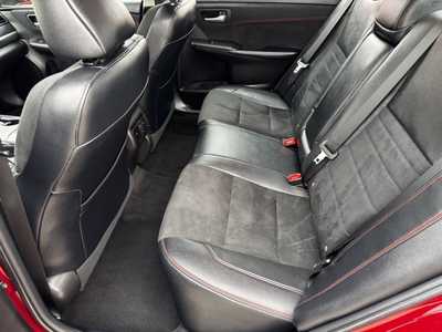 2016 Toyota Camry, $18590. Photo 7