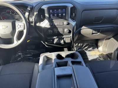 2021 Chevrolet 3500 Crew Cab, $39895. Photo 2
