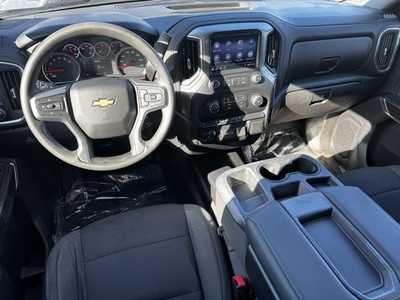 2021 Chevrolet 3500 Crew Cab, $39895. Photo 7