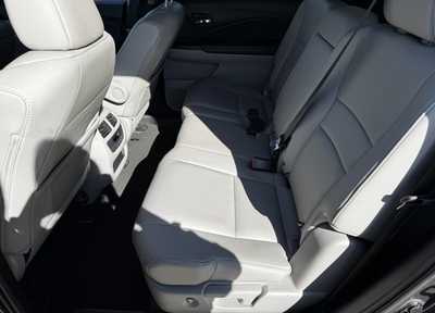 2019 Honda Pilot, $20999. Photo 7