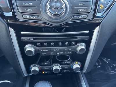 2020 Nissan Pathfinder, $13795. Photo 12