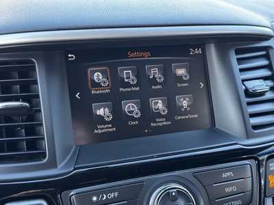 2020 Nissan Pathfinder, $13795. Photo 3
