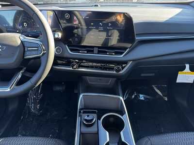 2026 Chevrolet Equinox, $32485.0. Photo 2